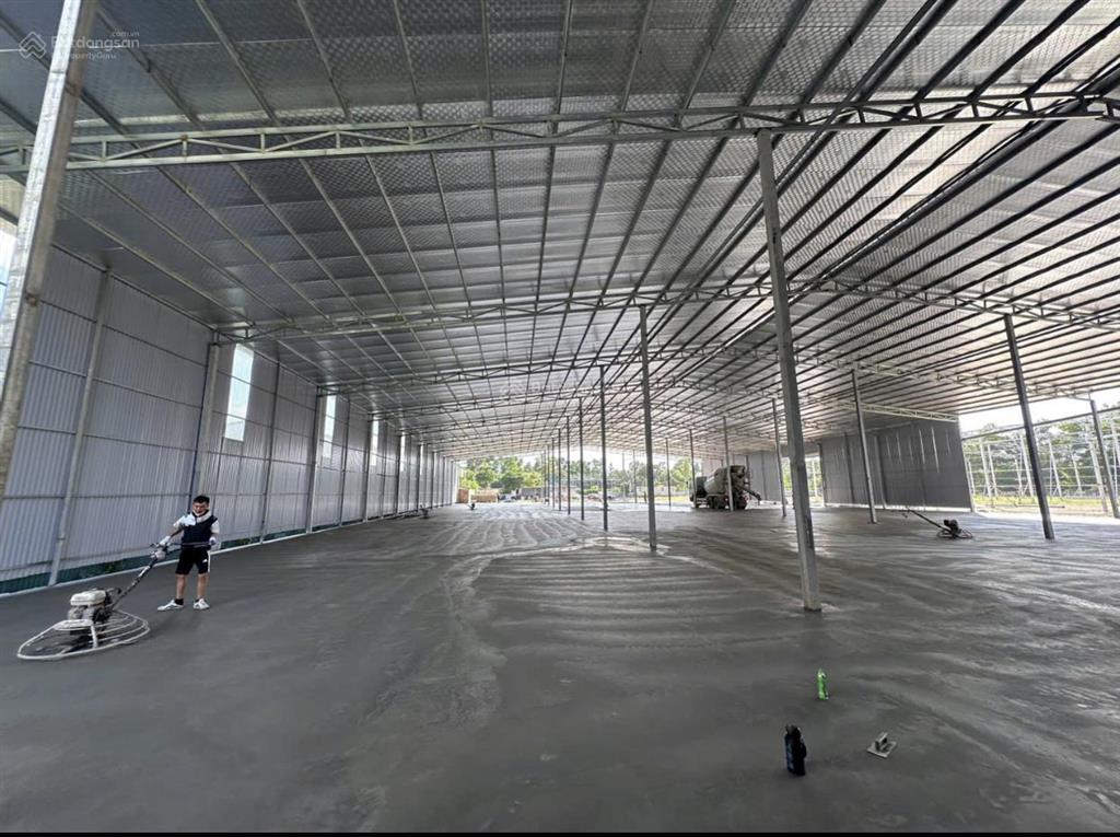 Kcn hoài đức yên sơn mặt đại lộ thăng long cho thuê 1060 m2 giá thuê 90k có pccc nghiệm thu