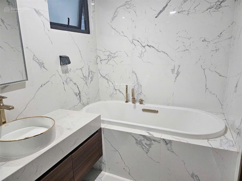 Bán căn hộ sunshine city, dt 98m², 3 pn, view công viên & ciputra, đã có sổ
