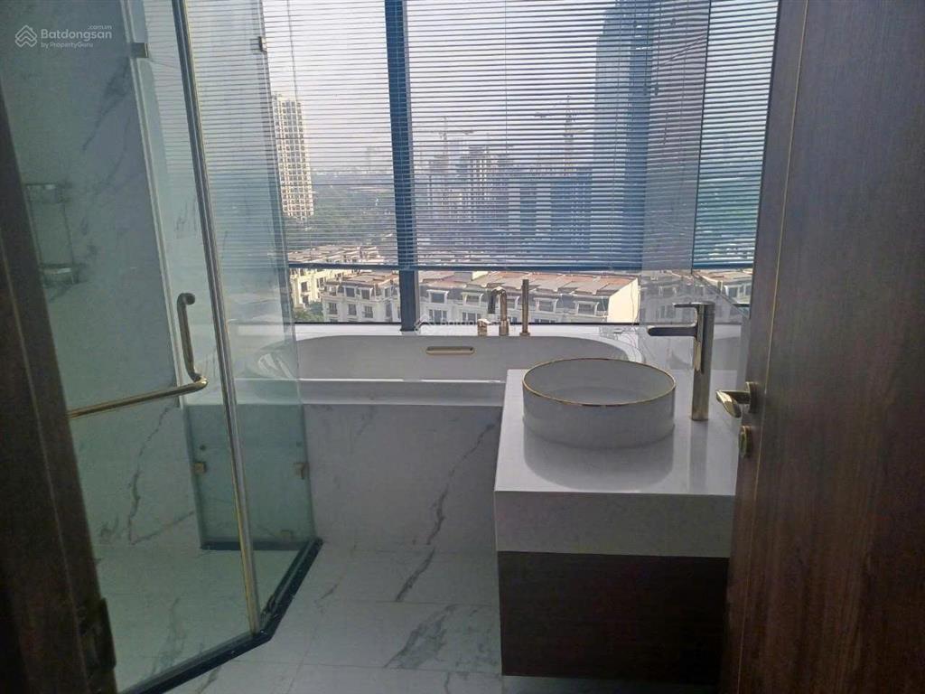 Bán căn hộ sunshine city 104m², 3pn view sông hồng, full nội thất, sổ hồng sẵn, giá 10,5 tỷ