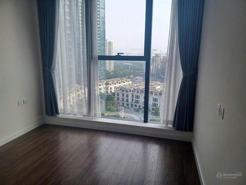 Bán căn hộ sunshine city 104m², 3pn view sông hồng, full nội thất, sổ hồng sẵn, giá 10,5 tỷ