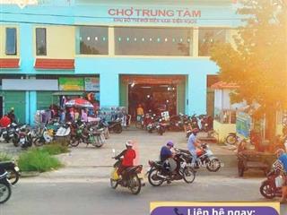 Bán đất tại trục chính chợ phường điện nam trung, gía 3,3 tỷ, dt 124m2 ngang 5,4m nở hậu 7,2 m.