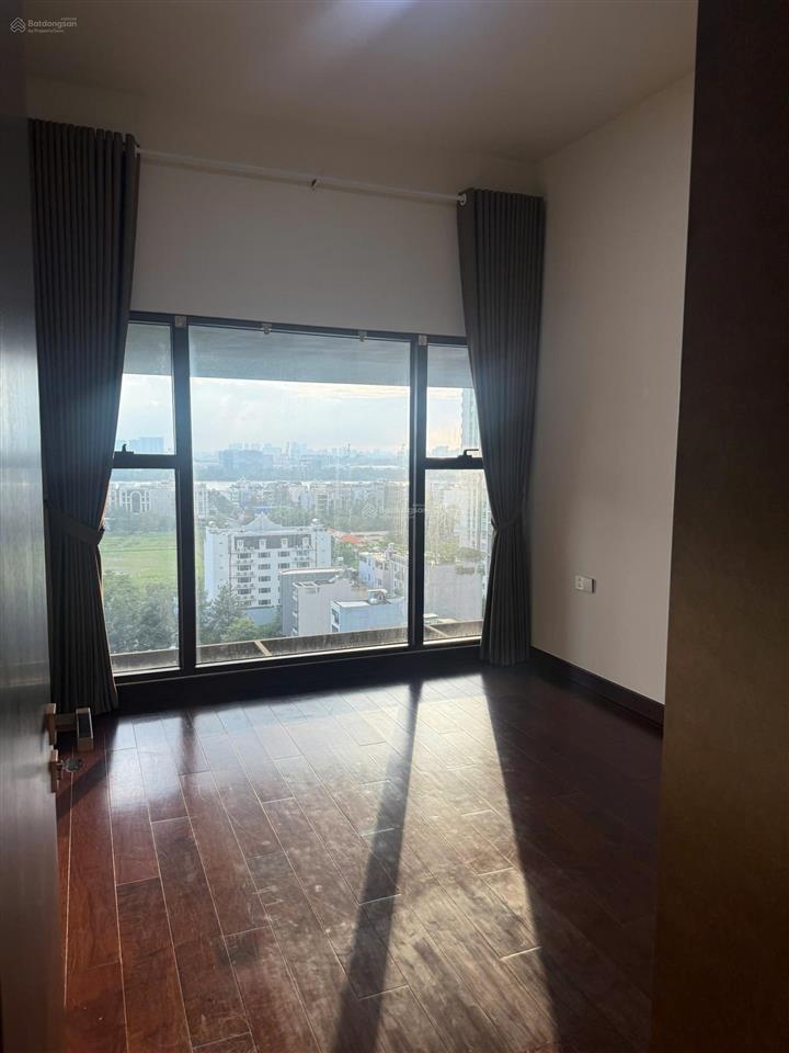 Bán căn hộ define 3pn 220m2  có sân vườn riêng và thang máy riêng, view sông sài gòn  giá tốt