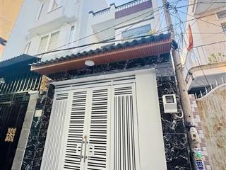 Nhà đẹp 2 tầng 119,2m2 diện tích sử dụng, có sân vườn sau nhà đường huỳnh tấn phát  quận 7