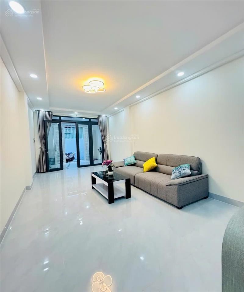 Nhà đẹp 2 tầng 119,2m2 diện tích sử dụng, có sân vườn sau nhà đường huỳnh tấn phát  quận 7