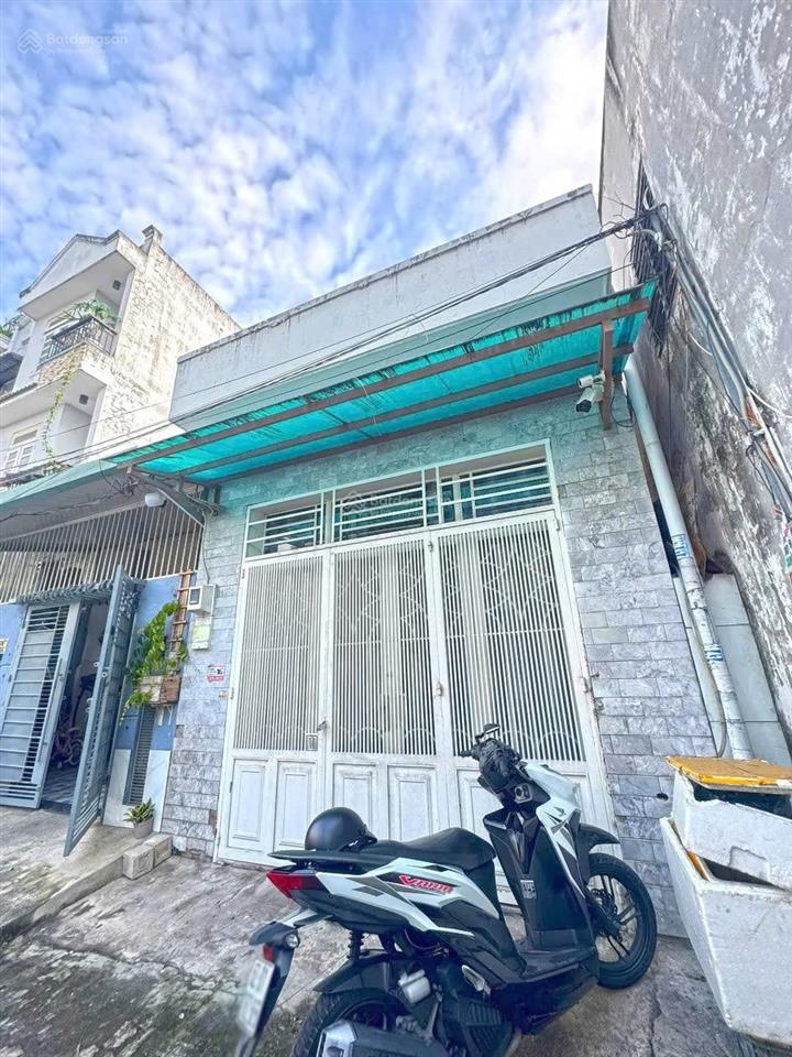 Nhà 2 tầng đường xe hơi 8m gò ô môi  quận 7