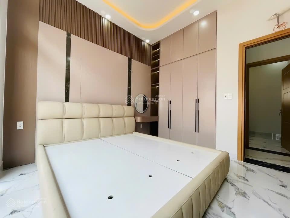 Nhà phố 2 tầng cách đường xe hơi 30m  502 huỳnh tấn phát  quận 7