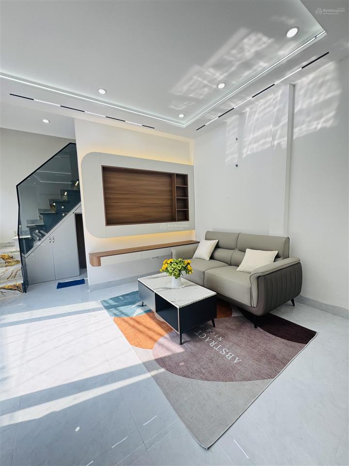 Nhà phố gốc 2 mặt tiền thoáng mát hẻm 3m quận 7