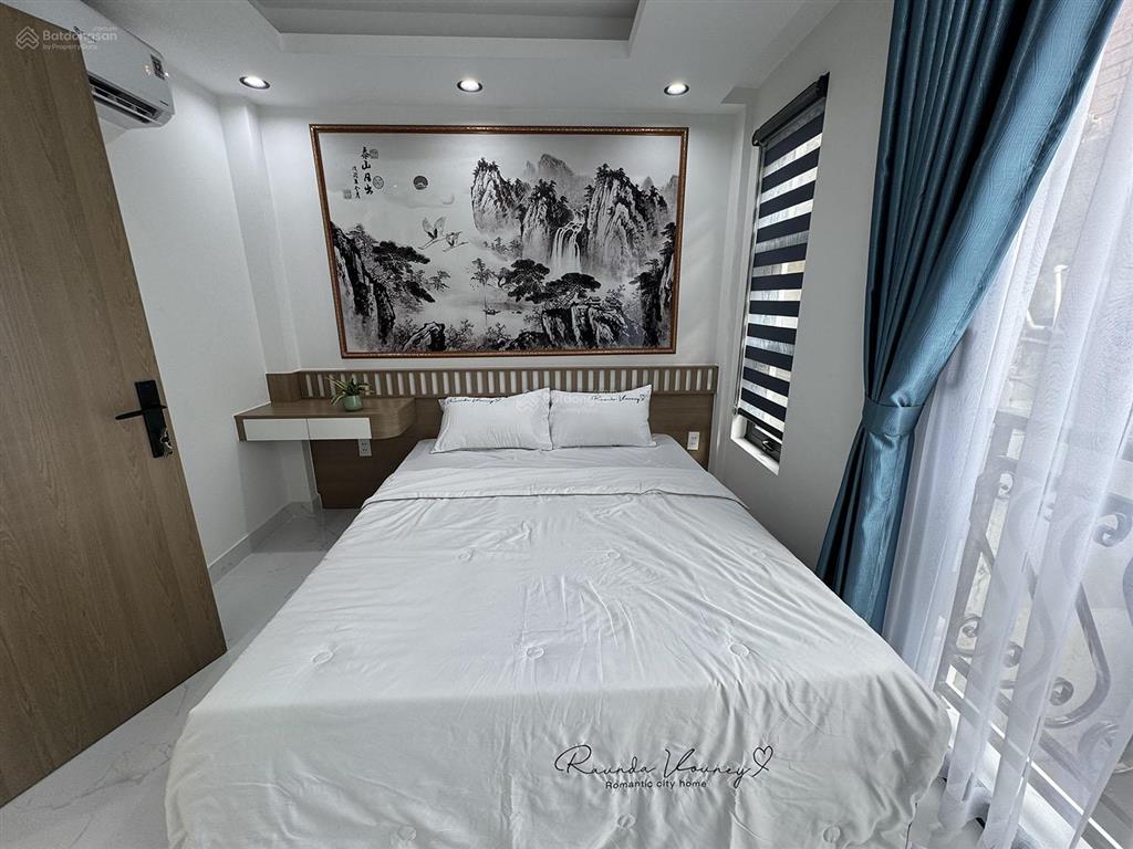 Biệt thự mini 3 lầu, t.kế tân cổ điển, full n.thất, hẻm ôtô cầm bá thước  cạnh phố ẩm thực pxlong