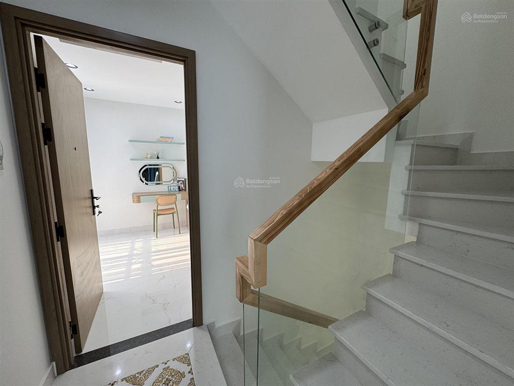 Biệt thự mini 3 lầu, t.kế tân cổ điển, full n.thất, hẻm ôtô cầm bá thước  cạnh phố ẩm thực pxlong