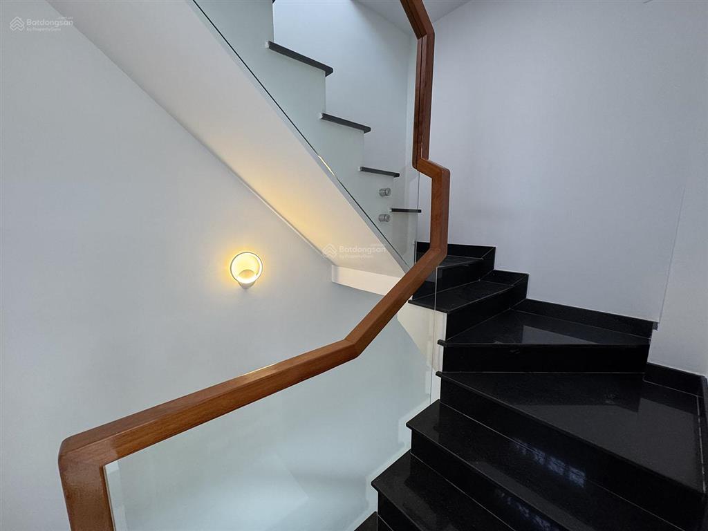 Tuyệt phẩm biệt thự mini 3 lầu, góc 2 mặt tiền hẻm 2 xe hơi 7 chỗ tránh nhau khu vip đặng văn ngữ