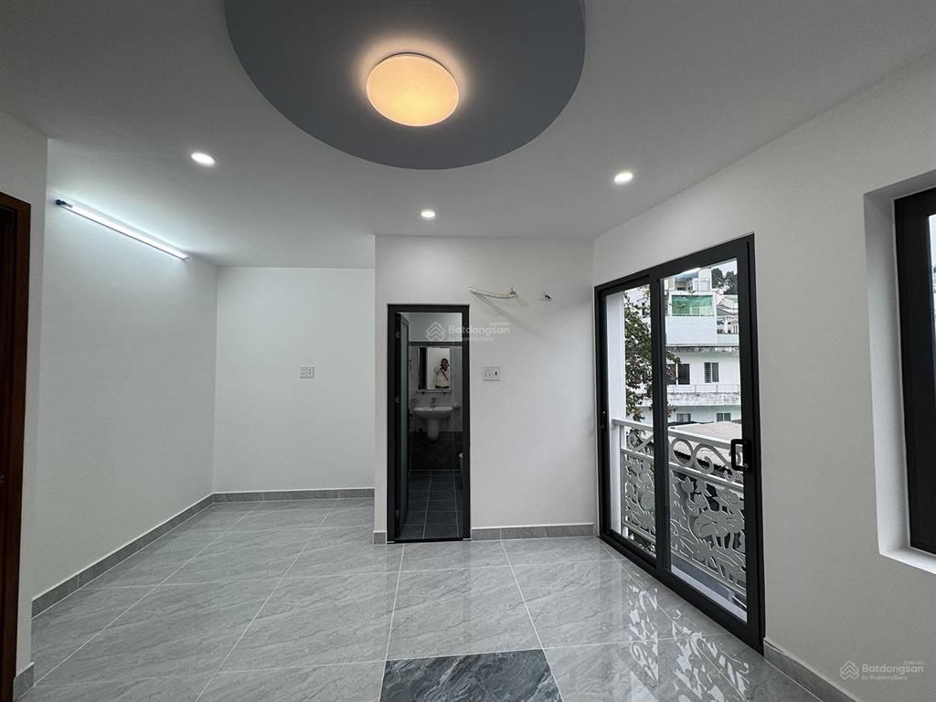 Cho thuê biệt thự mini 3 lầu, xây mới 100%đ/c  113/21a trần quang diệu, q.3đi hẻm 402 lê văn sỹ