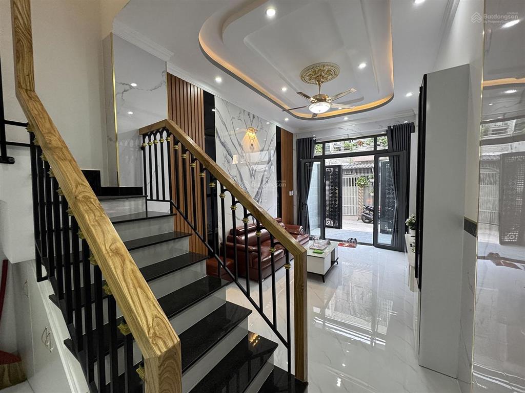 Nhà phố 3 lầu tk tân cổ điển, full nội thất cao cấp, hẻm xe hơi khu vip lê lợigần đh công nghiệp