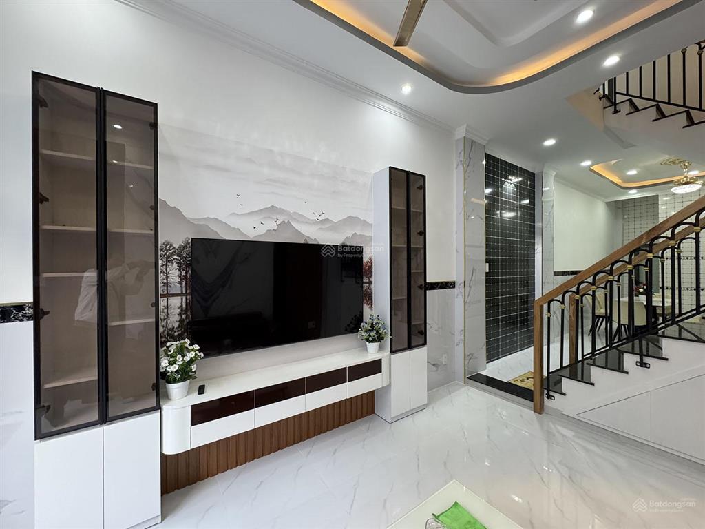 Nhà phố 3 lầu tk tân cổ điển, full nội thất cao cấp, hẻm xe hơi khu vip lê lợigần đh công nghiệp