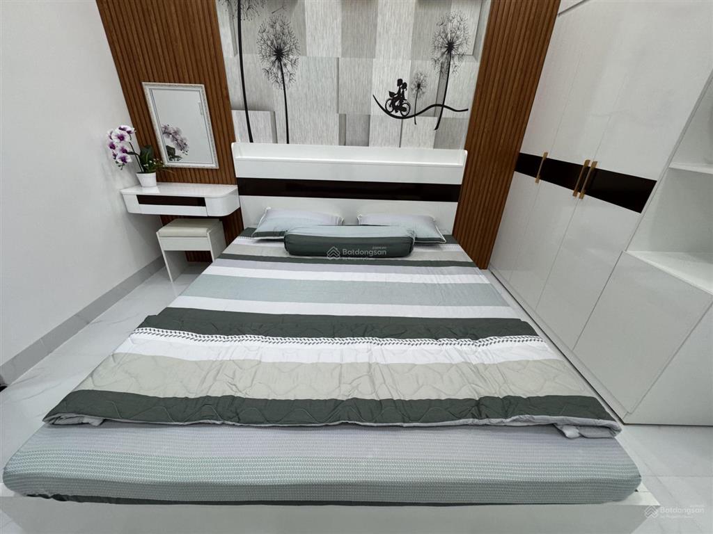 Nhà phố 3 lầu tk tân cổ điển, full nội thất cao cấp, hẻm xe hơi khu vip lê lợigần đh công nghiệp