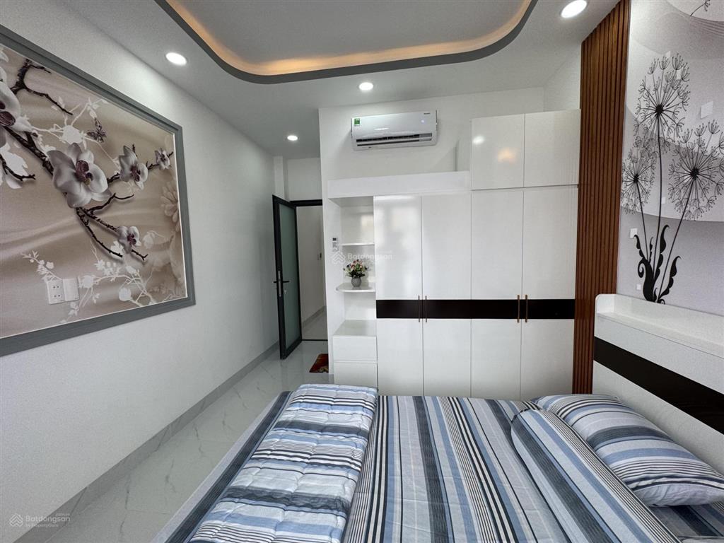 Nhà phố 3 lầu tk tân cổ điển, full nội thất cao cấp, hẻm xe hơi khu vip lê lợigần đh công nghiệp