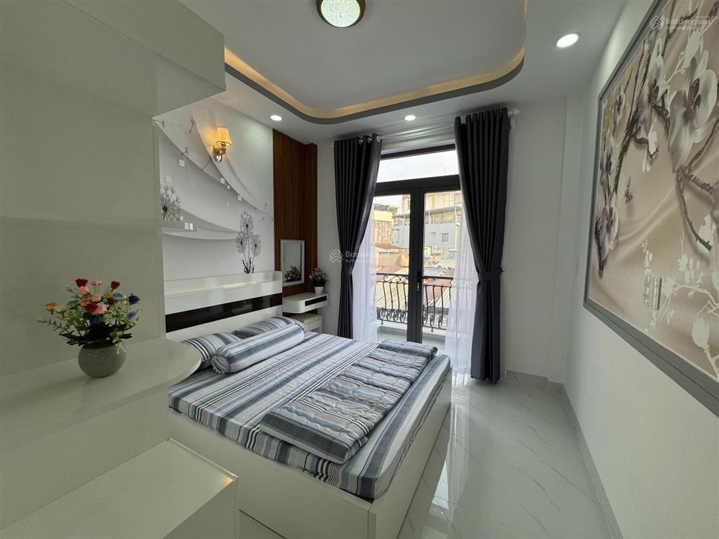 Nhà phố 3 lầu tk tân cổ điển, full nội thất cao cấp, hẻm xe hơi khu vip lê lợigần đh công nghiệp