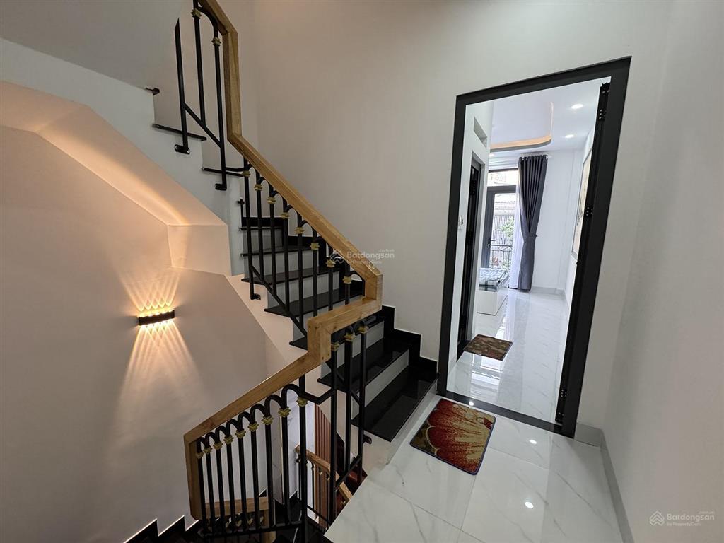 Nhà phố 3 lầu tk tân cổ điển, full nội thất cao cấp, hẻm xe hơi khu vip lê lợigần đh công nghiệp