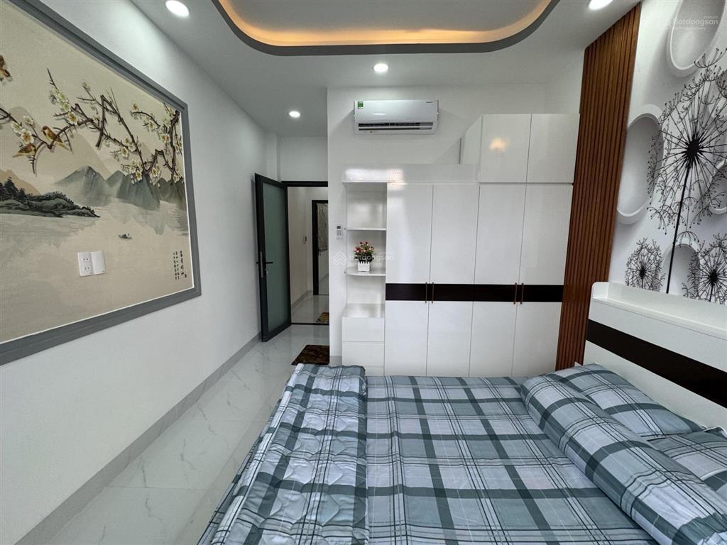 Nhà phố 3 lầu tk tân cổ điển, full nội thất cao cấp, hẻm xe hơi khu vip lê lợigần đh công nghiệp