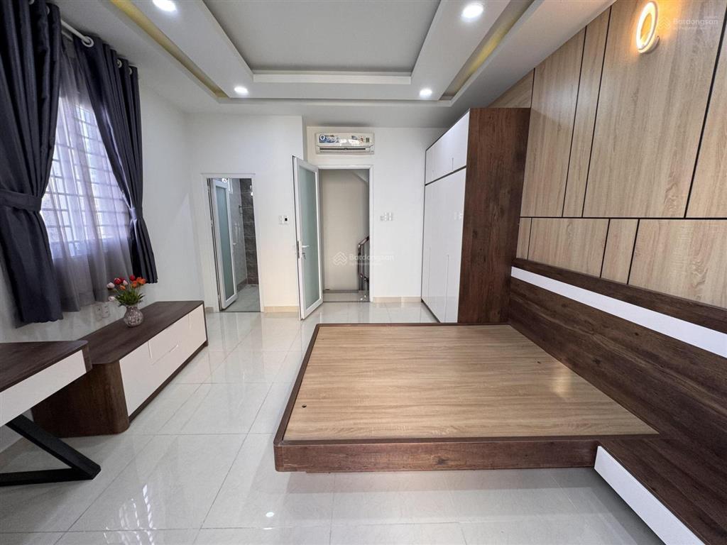 Siêu phẩm nhà phố 3 lầu, full nội thất cao cấp, hẻm xe hơi vf5 khu ẩm thực phan xích long