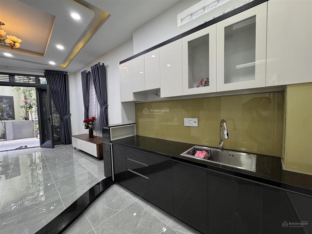 Siêu phẩm nhà phố 3 lầu, full nội thất cao cấp, hẻm xe hơi vf5 khu ẩm thực phan xích long