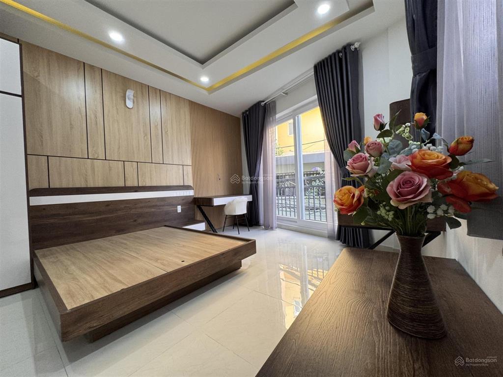 Siêu phẩm nhà phố 3 lầu, full nội thất cao cấp, hẻm xe hơi vf5 khu ẩm thực phan xích long