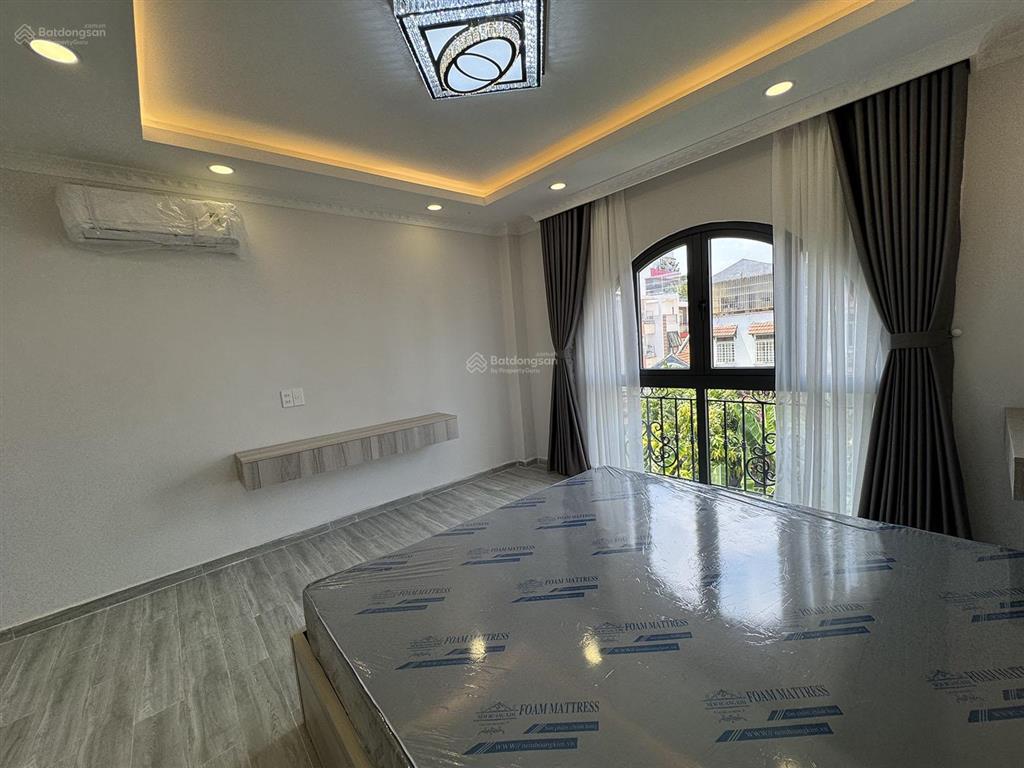 Nhà phố mới 100%, dtkv 4mx12,5m, vuông, 4 tầng, full nội thất, hẻm xe hơi khu vip nguyễn văn trỗi