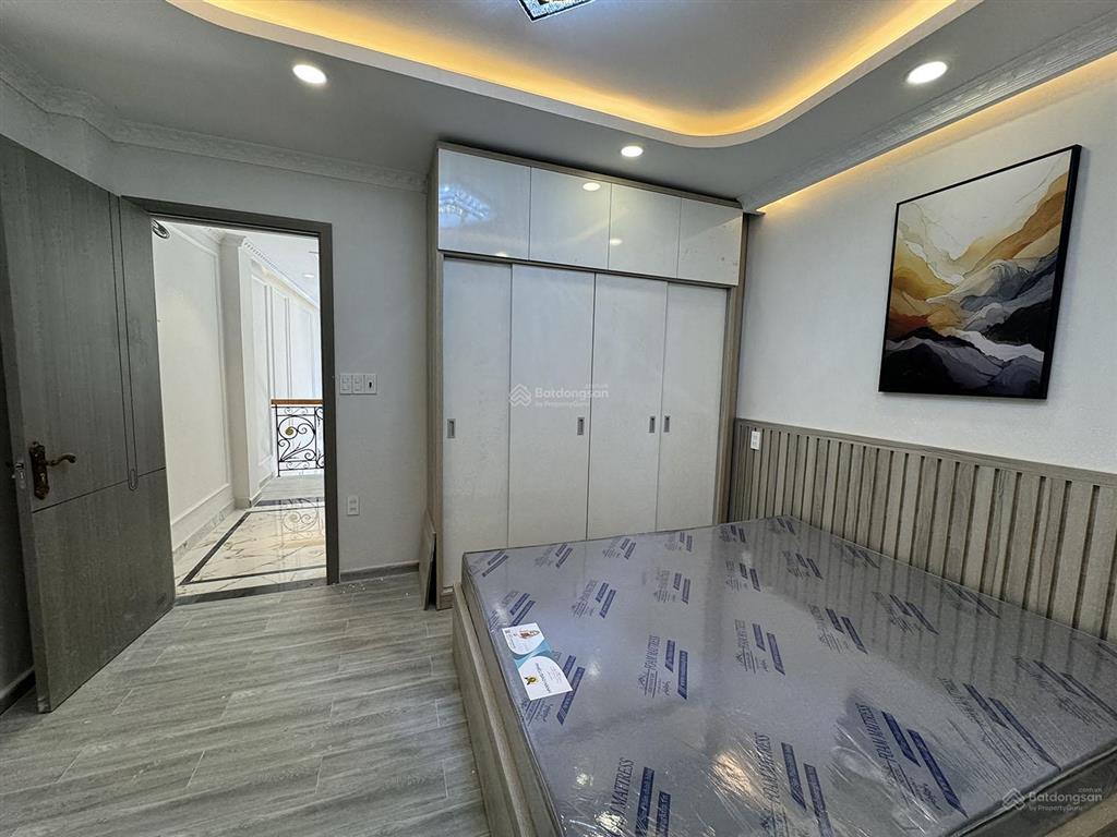 Nhà phố mới 100%, dtkv 4mx12,5m, vuông, 4 tầng, full nội thất, hẻm xe hơi khu vip nguyễn văn trỗi