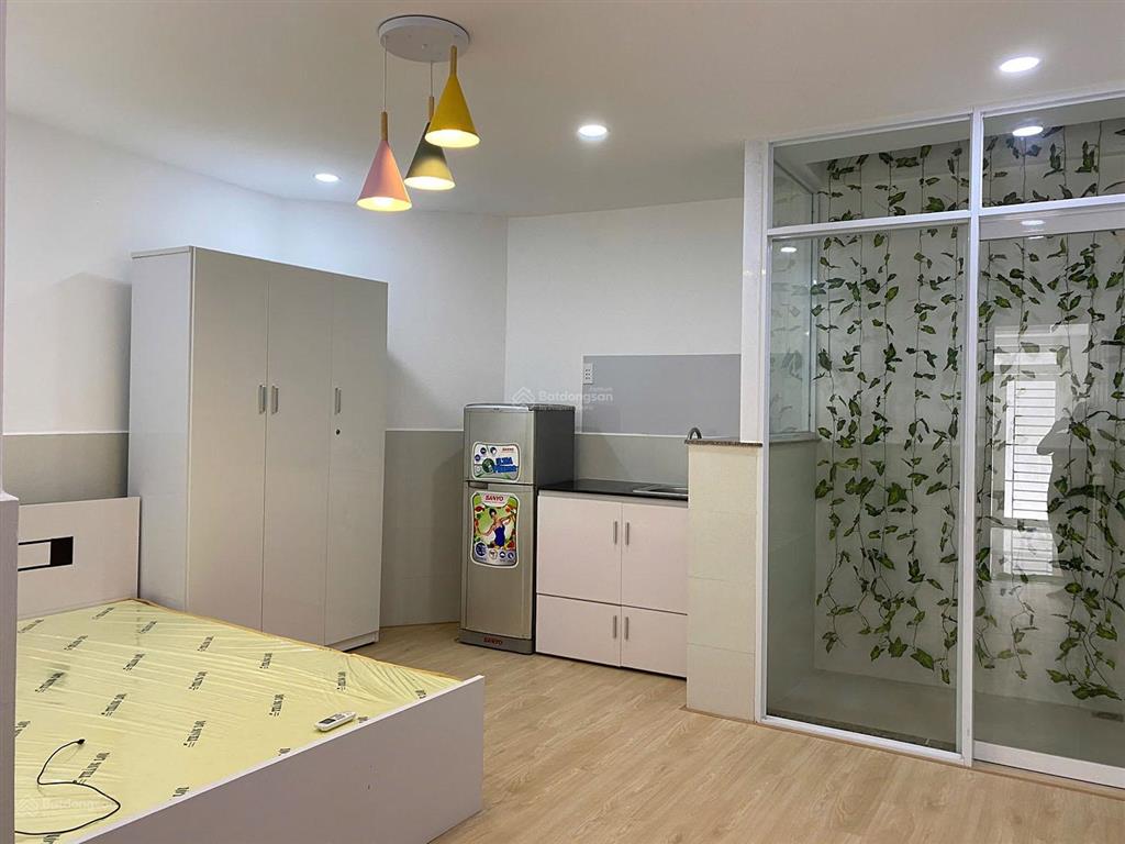 Nhà phố 5 tầng, 11 phòng dịch vụ, đang cho thuê khoán 42tr/tháng khu vip trần đình xugần lancaster