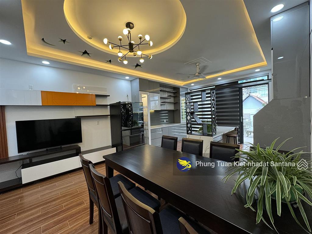 Cho thuê nhà hầm, 4l, st,thang máy (dtsd400m2) full ntccđ/chỉ 666/64/12 ba tháng hai,p.diên hồng