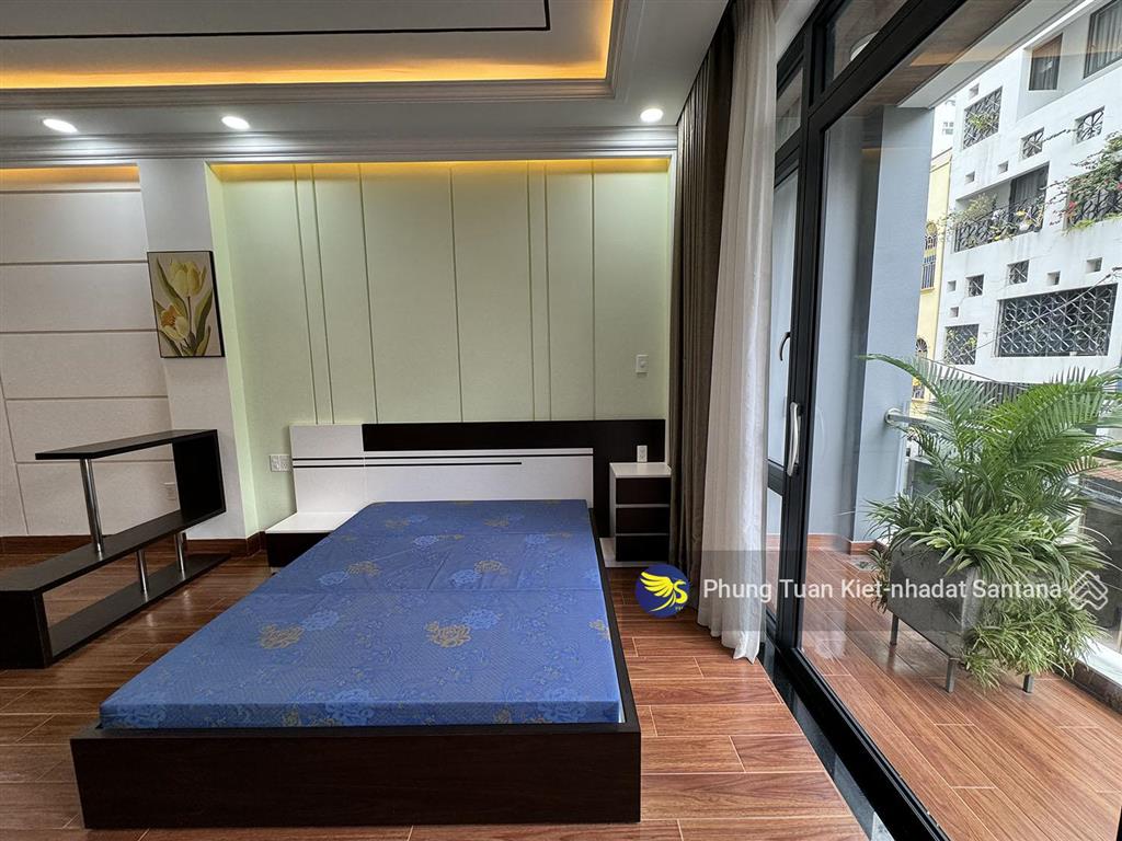 Cho thuê nhà hầm, 4l, st,thang máy (dtsd400m2) full ntccđ/chỉ 666/64/12 ba tháng hai,p.diên hồng