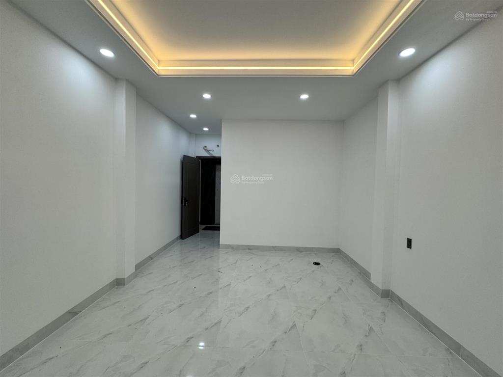 Chính thức mở bán siêu phẩm 6 tầng + sân thượng + thang máy, hẻm xe hơi, khu vip bùi thị xuân