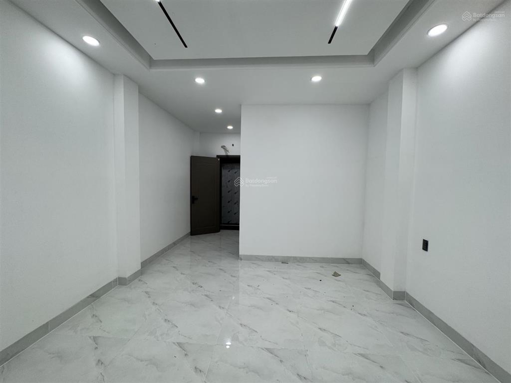 Chính thức mở bán siêu phẩm 6 tầng + sân thượng + thang máy, hẻm xe hơi, khu vip bùi thị xuân