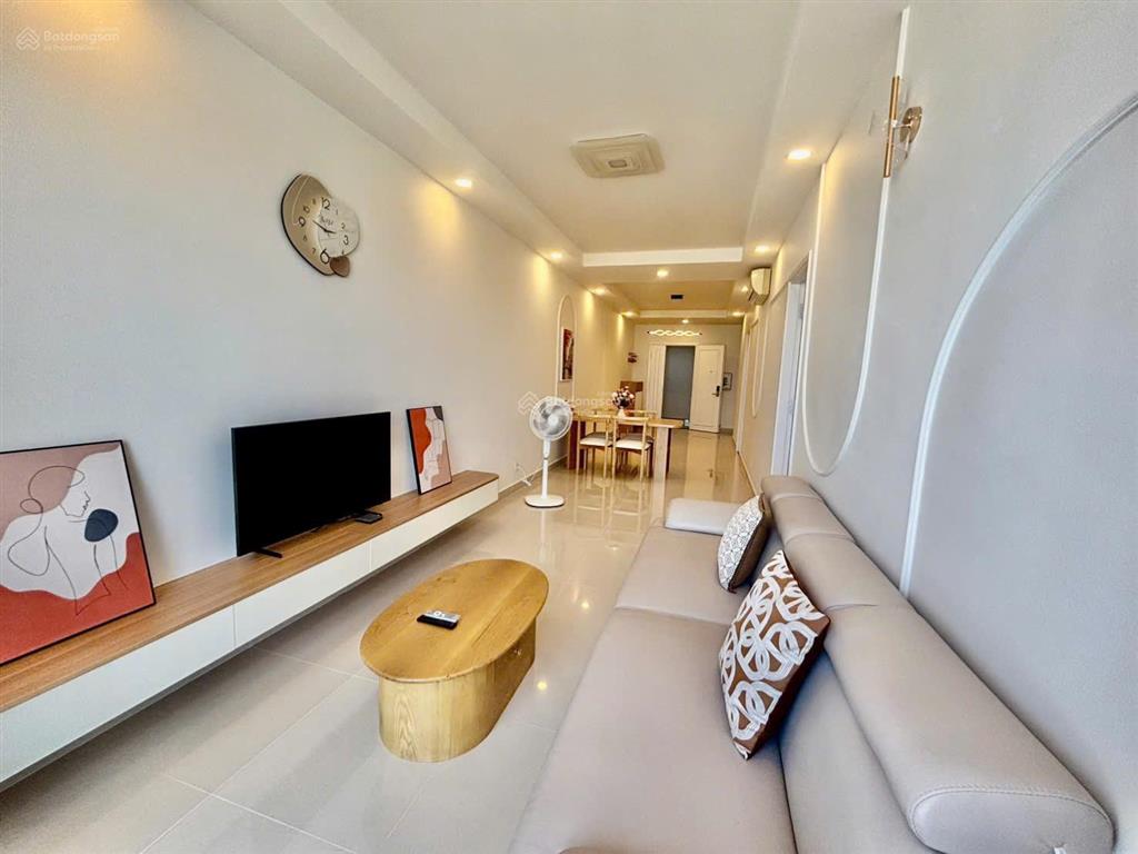 Bán 2 phòng ngủ cc vũng tàu melody  view biển  83m2 ,   0933 902 ***