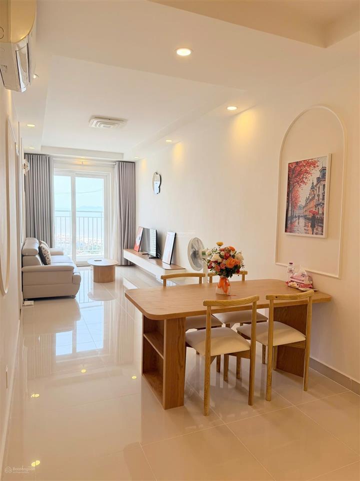 Bán căn hộ vũng tàu melody 2pn 74m2  view trực biển, giá 4,1 tỷ đã có sổ  0933 902 ***