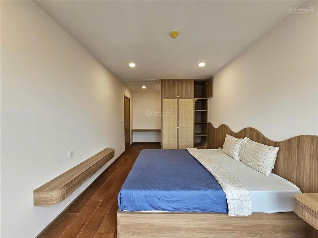 Cho thuê căn hộ centre point chí linh, giá 12 triệu  full nt 2pn 2wc