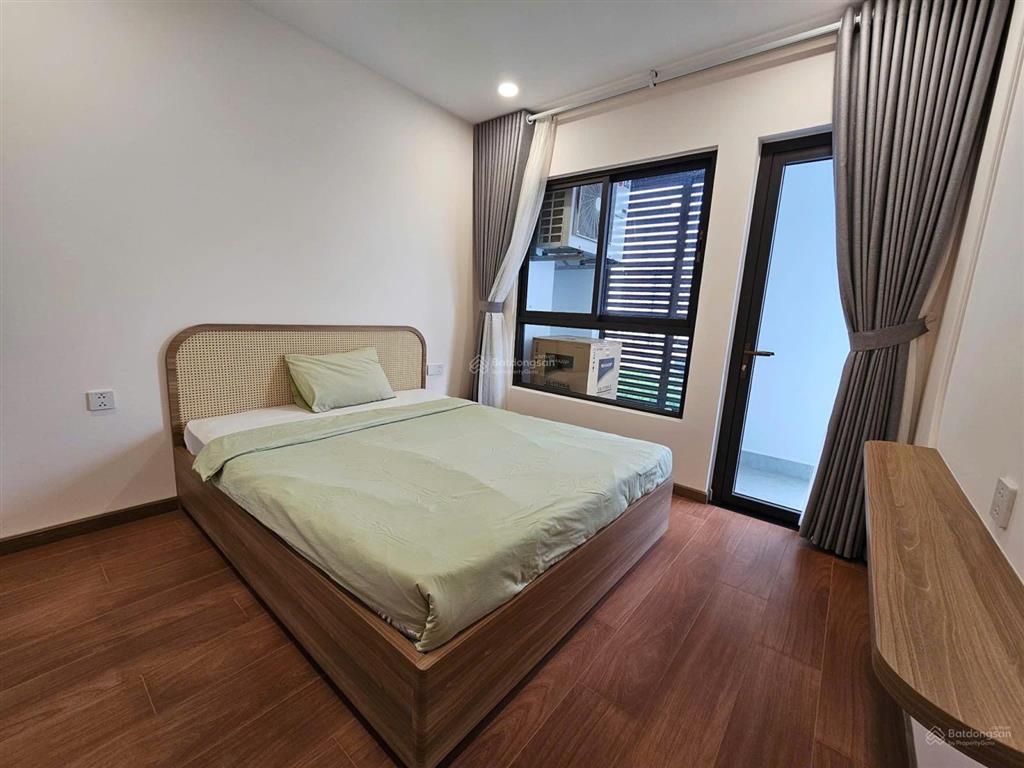 Cho thuê căn hộ centre point chí linh, giá 12 triệu  full nt 2pn 2wc