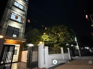Bán nhà 80m2 x 5 tầng. thang máy + sân để xe oto. cách kđt đô nghĩa 4km. gia 7.3 tỷ có thương lượng