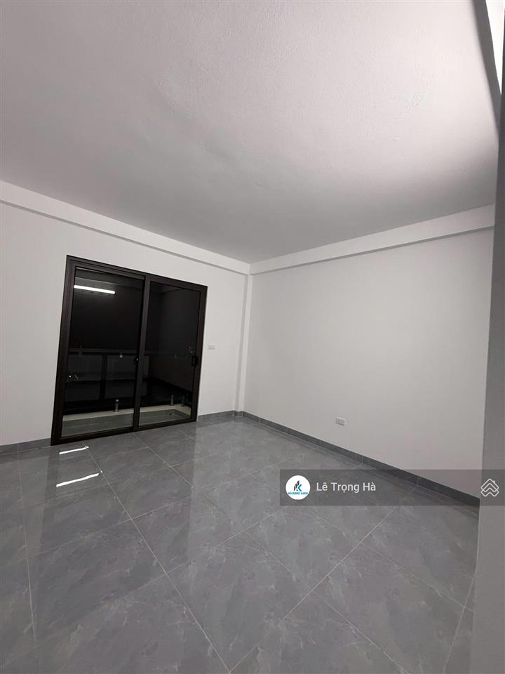 Bán nhà 80m2 x 5 tầng. thang máy + sân để xe oto. cách kđt đô nghĩa 4km. gia 7.3 tỷ có thương lượng