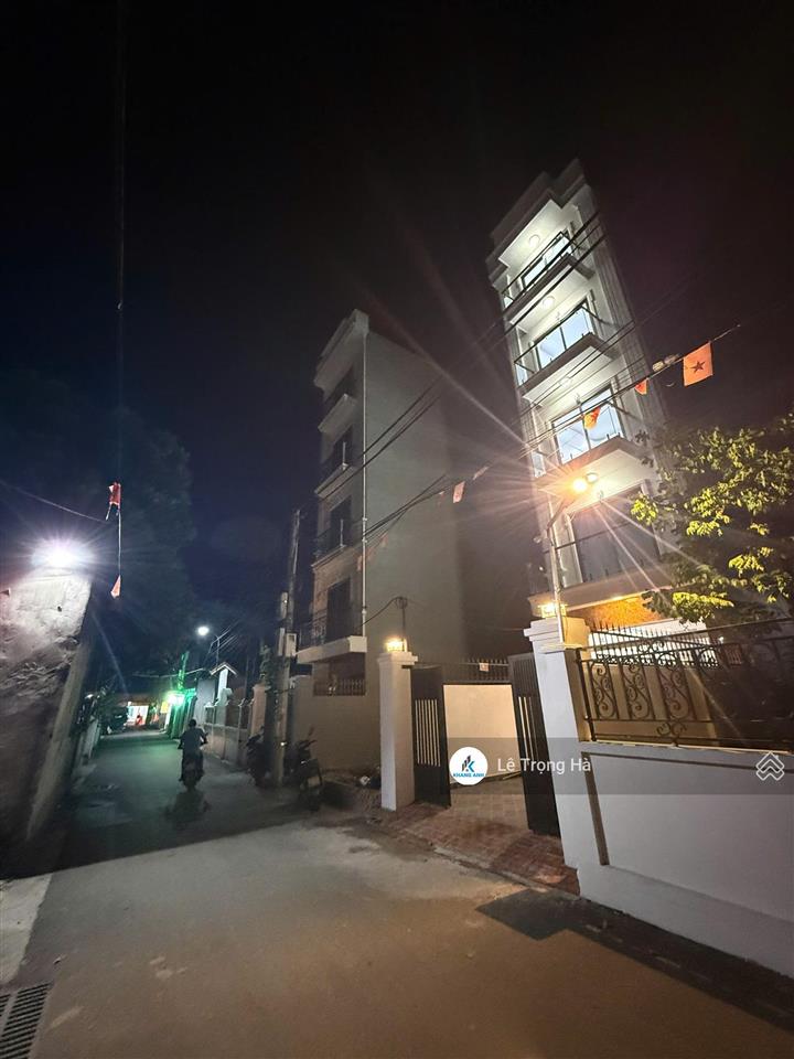 Bán nhà 80m2 x 5 tầng. thang máy + sân để xe oto. cách kđt đô nghĩa 4km. gia 7.3 tỷ có thương lượng