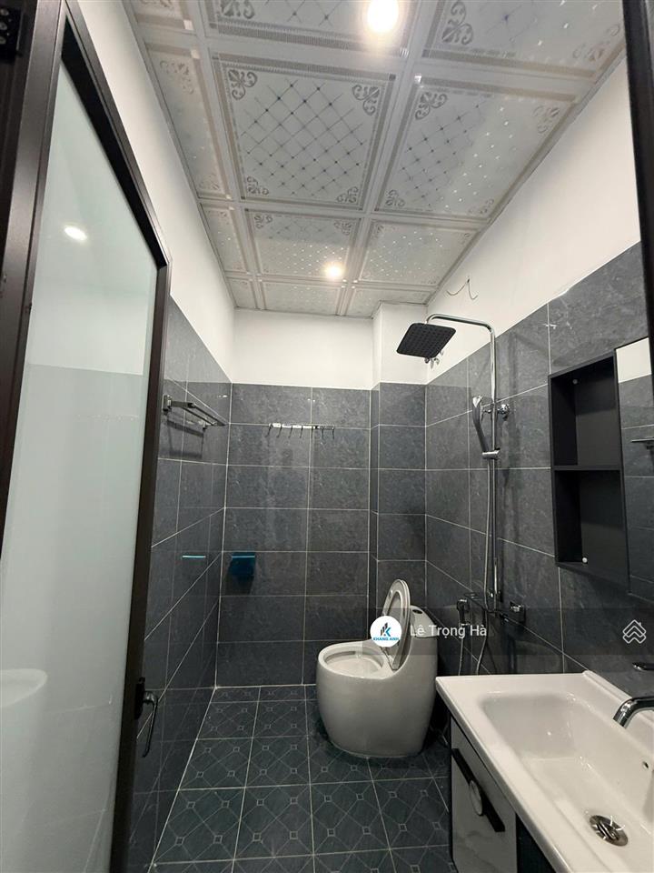 Bán nhà 80m2 x 5 tầng. thang máy + sân để xe oto. cách kđt đô nghĩa 4km. gia 7.3 tỷ có thương lượng