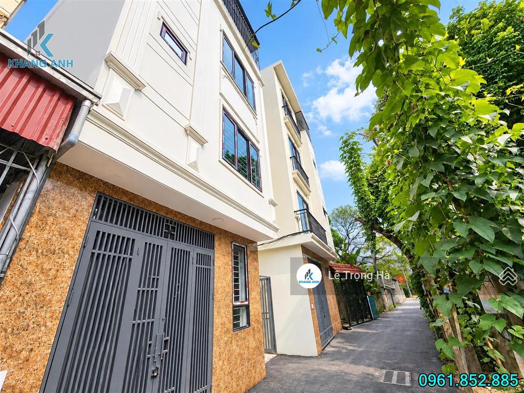 Xả lỗ  bán nhà biên giang 4 tầng ngõ thông ô tô qua giá chỉ 3.25 tỷ!  0961 852 ***