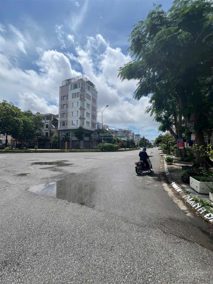 Bán nhà mặt đường quán nam  vị trí đẹp nhất tuyến  giá hợp lý chỉ hơn chục tỷ