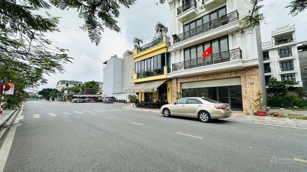 Siêu phẩm 3 lô liền kề mặt đường thế lữ ngang 8.4m cực đẹp