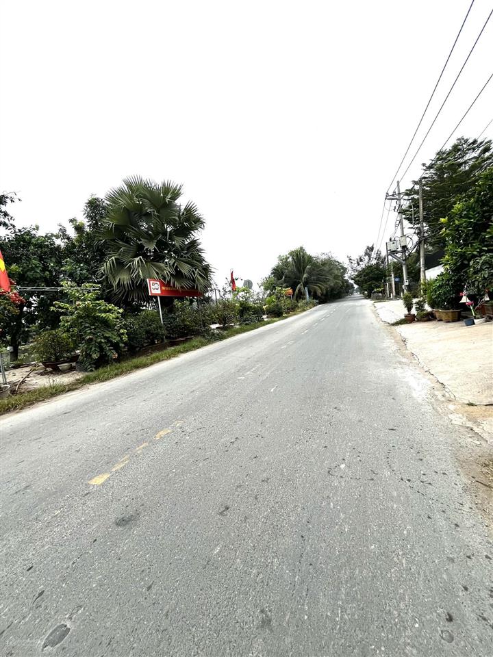 Bán gấp lô đất mặt tiền đường vườn thơm, diện tích 9x30m, giá 6.5 tỷ (tl), đường rộng 12m thông