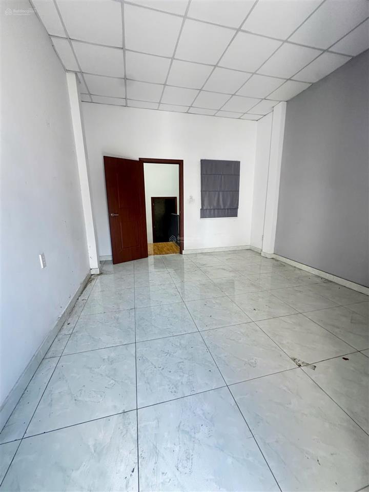 Bán nhà hẻm 6m đường bình thành, dt 4mx13m, 1 lầu, nhà còn mới, giá 4,55 tỷ (tl), hẻm thông 6m