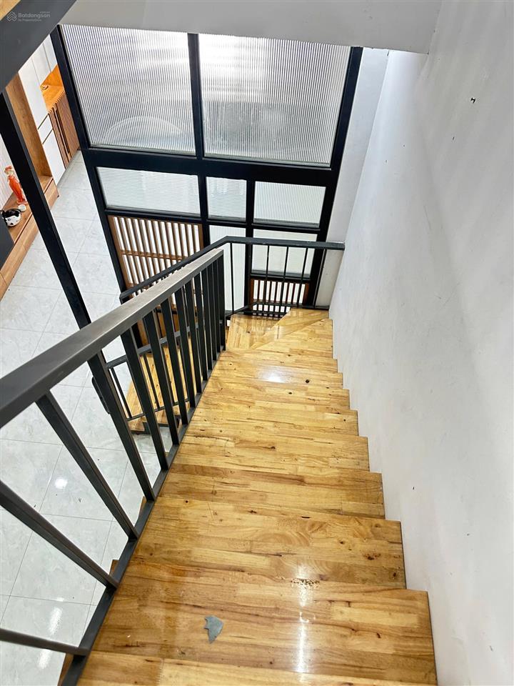 Bán nhà hẻm 6m đường bình thành, dt 4mx13m, 1 lầu, nhà còn mới, giá 4,55 tỷ (tl), hẻm thông 6m