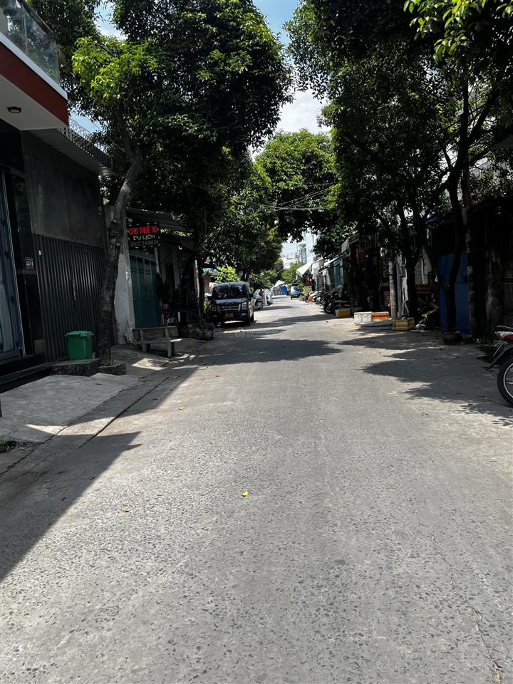 Bán nhà ( hẻm 8m) đường số 4 ( gò xoài), dt 4mx14m, giá 4.25 tỷ ( tl), hướng tây