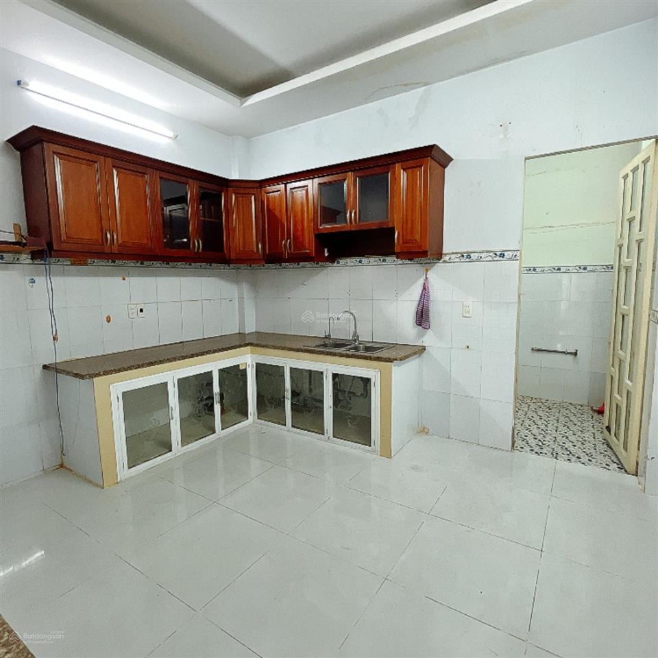 Nhà hẻm xe hơi 363 đất mới, dt 4mx13m, 1 lầu, giá 5,5 tỷ (tl), nhà còn mới vào ở liền
