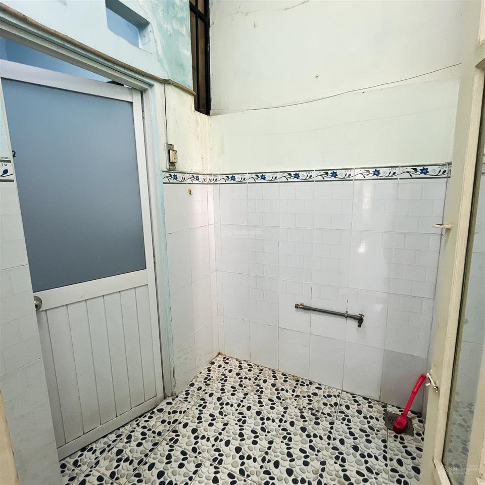 Nhà hẻm xe hơi 363 đất mới, dt 4mx13m, 1 lầu, giá 5,5 tỷ (tl), nhà còn mới vào ở liền