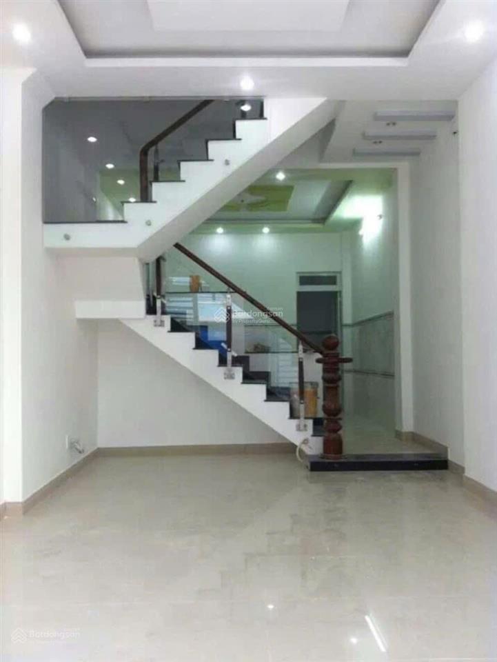 Bán nhà chính chủ đường lk 56 (p. bhhb), dt 4m x 20m, 2 lầu, giá 5,5 tỷ (tl) xe hơi ngủ trong nhà